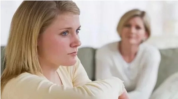 I Love My New Boyfriend, But He Wants Me To Throw Out My Lesbian Daughter, What Should I Do?' I Love My New Boyfriend, But He Wants Me To Throw Out My Lesbian Daughter, What Should I Do?'