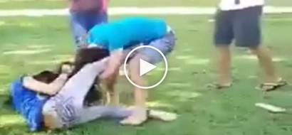Mga dalagitang pang-UFC! Davao high school girls get into violent street fight in front of classmates