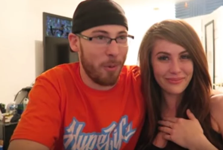 This guy wanted to bring HER home. When his girlfriend spotted them, she started crying This guy wanted to bring HER home. When his girlfriend spotted them, she started crying