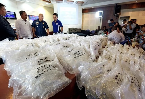 illegal-drugs illegal-drugs
