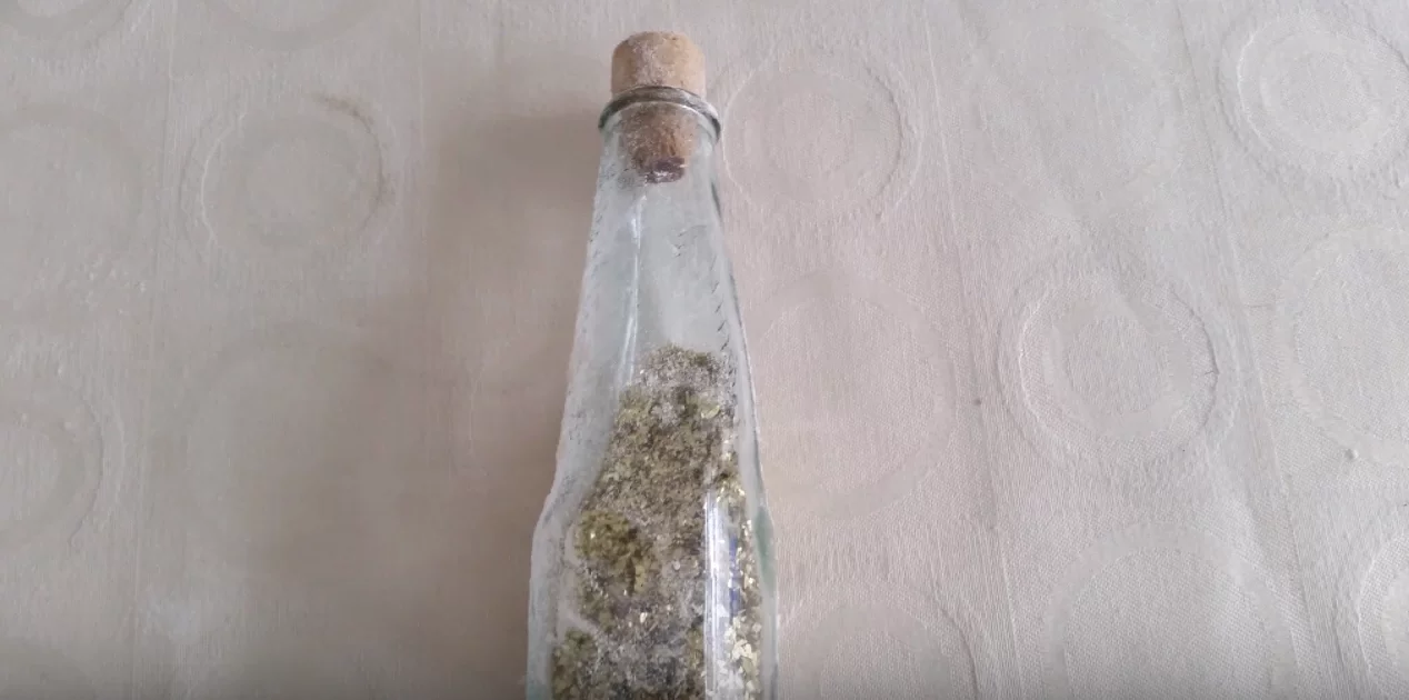 gold-bottle gold-bottle