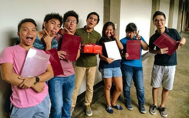 MUST READ: How an engineering graduate from UP juggled school and work as a call center agent and her message for undergrads and call center agents MUST READ: How an engineering graduate from UP juggled school and work as a call center agent and her message for undergrads and call center agents