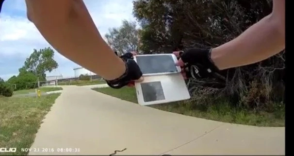 Guy Tries To Take A Pic Of Snake — And That Is NOT A Good Idea Guy Tries To Take A Pic Of Snake — And That Is NOT A Good Idea