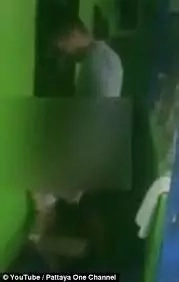 WATCH: Thai mob shocked by tourist couples' sex act on the street WATCH: Thai mob shocked by tourist couples' sex act on the street