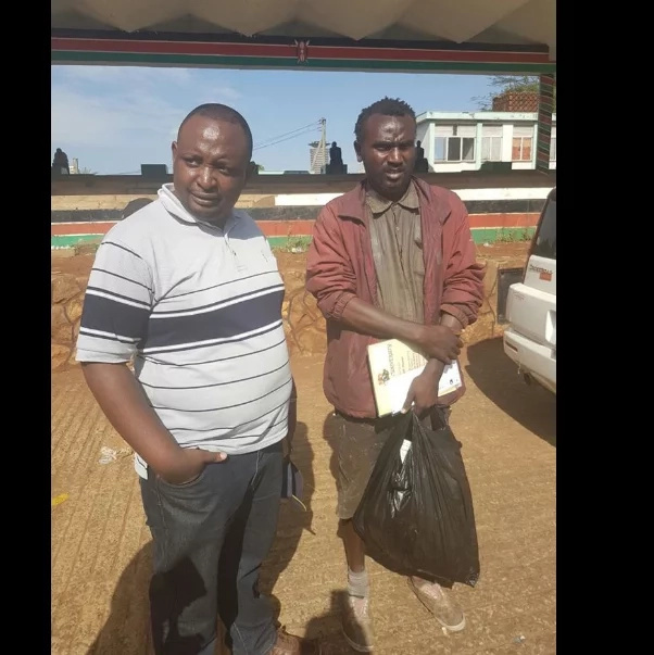 Miracles starts pouring in for jobless graduate who lives in the streets of Nairobi as a beggar Miracles starts pouring in for jobless graduate who lives in the streets of Nairobi as a beggar