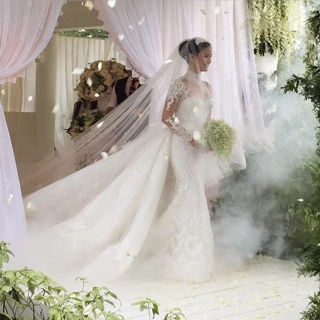 6 beautiful celebrity brides with the most talked about wedding gowns. Pinay celebrities who walked down the aisle with exquisite wedding dresses. 6 beautiful celebrity brides with the most talked about wedding gowns. Pinay celebrities who walked down the aisle with exquisite wedding dresses.