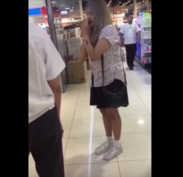 Pinay mallgoer belts Whitney Houston hit in viral video Pinay mallgoer belts Whitney Houston hit in viral video