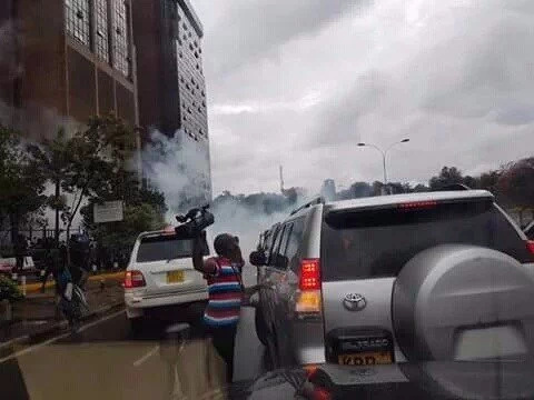 Hundreds brave the rain in a CORD march to the IEBC offices