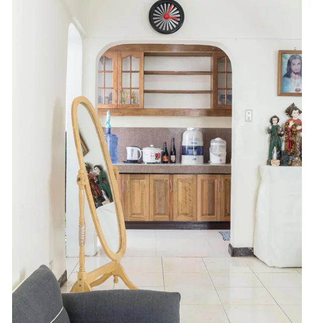Kitang-kita ang pinaghirapan niya! Empoy Marquez's home sweet home in Laguna reflects his modest and easygoing personality Kitang-kita ang pinaghirapan niya! Empoy Marquez's home sweet home in Laguna reflects his modest and easygoing personality