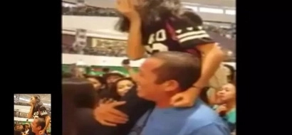 This father carried her daughter to see Kathryn Bernardo during a mall show...what a very inspiring moment!