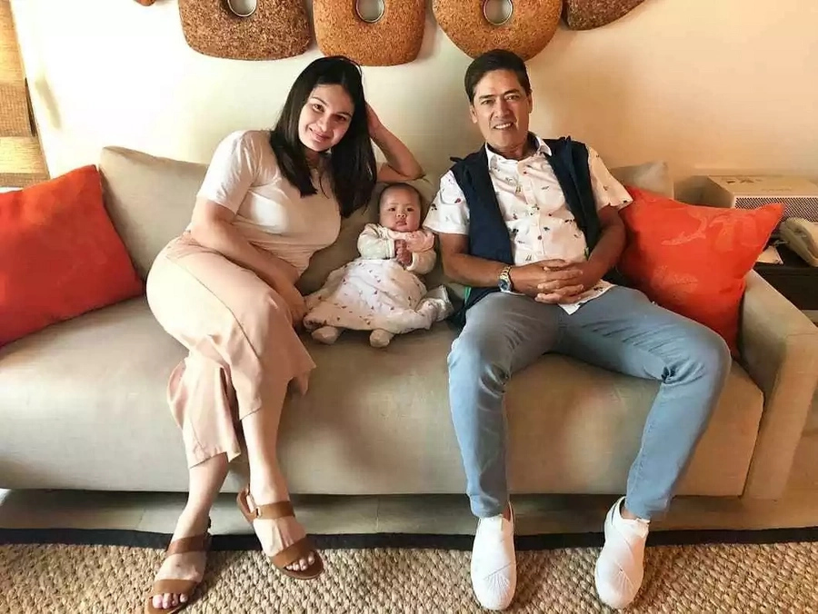 Super saya ng bakasyon! Pauleen Luna and Vic Sotto with Baby Tali enjoy their "bonggang" vacation in Cebu Super saya ng bakasyon! Pauleen Luna and Vic Sotto with Baby Tali enjoy their "bonggang" vacation in Cebu