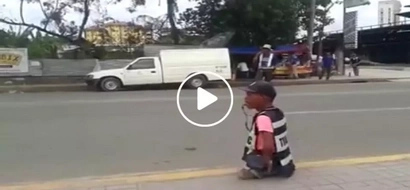 Pinoy in Cebu inspires everyone with his work despite having no legs