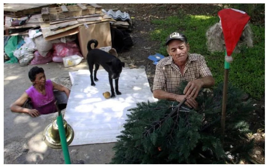 This couple lived inside the sewer for 22 years. Surprisingly, they won't switch it even for luxurious mansion This couple lived inside the sewer for 22 years. Surprisingly, they won't switch it even for luxurious mansion