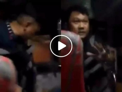 This hold-upping incident inside a bus was prevented, thanks to this heroic policeman