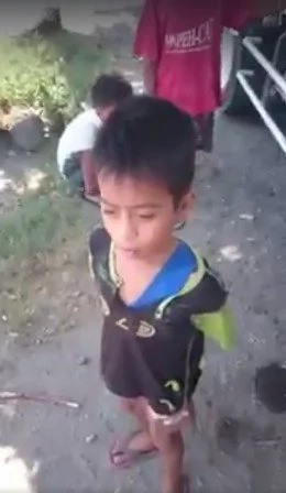 VIRAL: Young boy's angelic voice caught on video VIRAL: Young boy's angelic voice caught on video