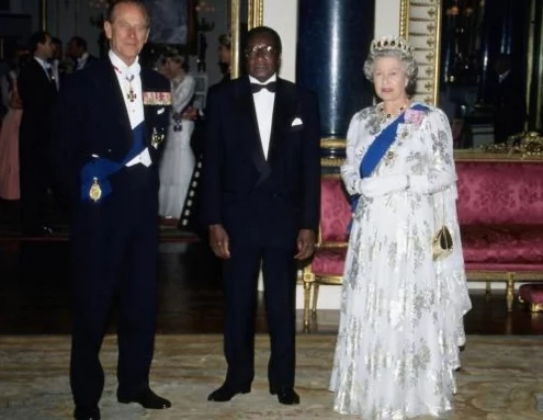 Queen Elizabeth reaches 90; remains loved