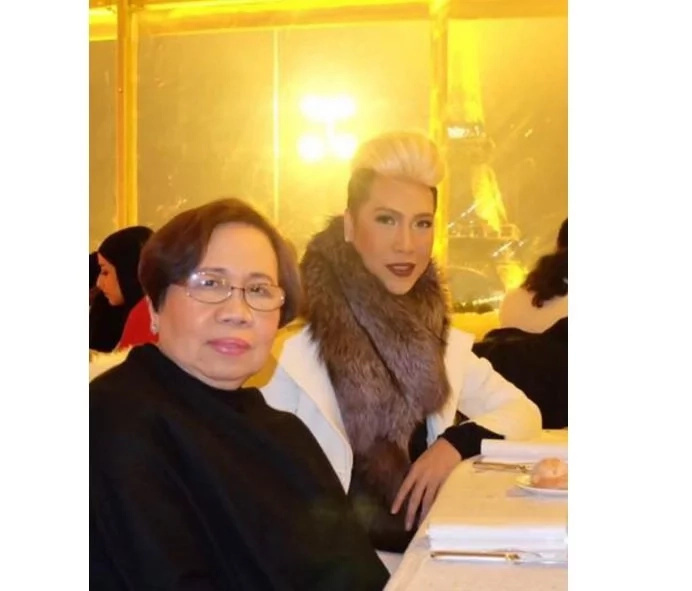 Awra and Vice Ganda Also Showed the World How Much They Love Their Mothers #HappyMothersDay Awra and Vice Ganda Also Showed the World How Much They Love Their Mothers #HappyMothersDay