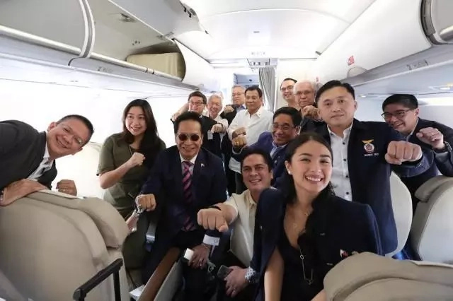 Heart Evangelista goes to Vietnam with Duterte and his delegation Heart Evangelista goes to Vietnam with Duterte and his delegation