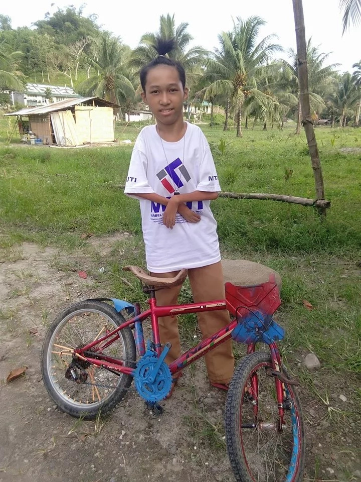 Video of disabled grade 9 student riding bicycle to school goes viral Video of disabled grade 9 student riding bicycle to school goes viral