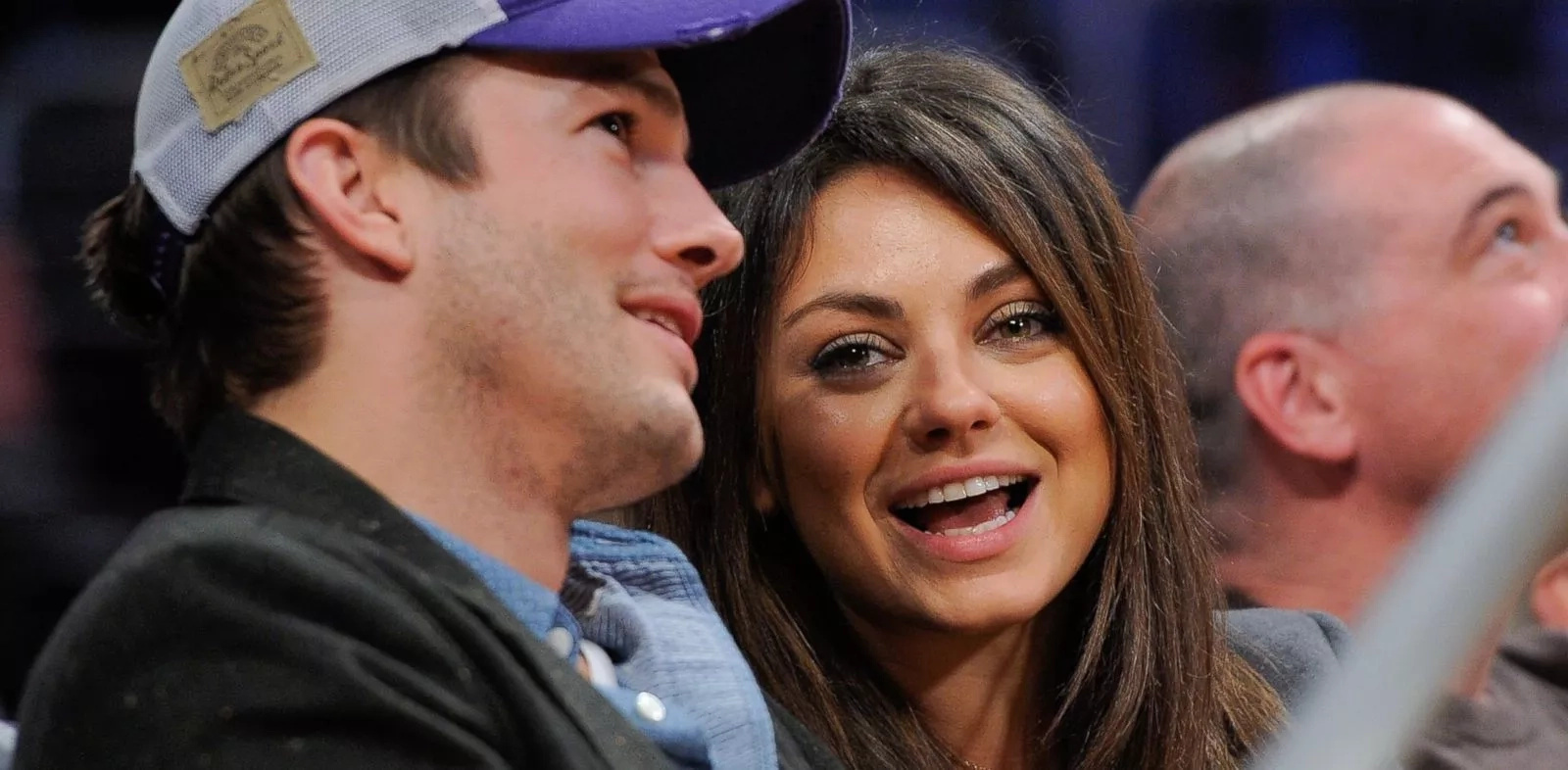 Carrot stick or Beer Can? Watch Mila Kunis describe Ashton Kutcher's penis! Carrot stick or Beer Can? Watch Mila Kunis describe Ashton Kutcher's penis!
