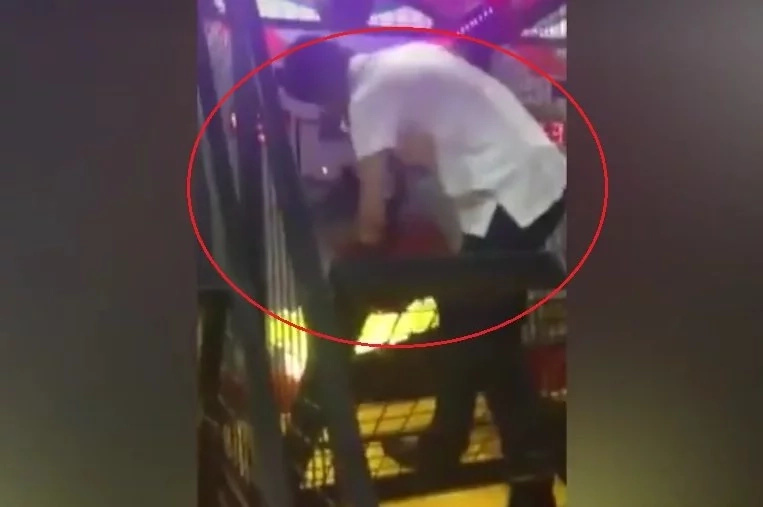 Pinoy student breaks automated basketball machine to win game Pinoy student breaks automated basketball machine to win game