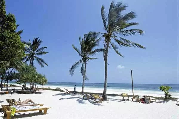 Husbands ‘Selling’ Wives To Tourists In Diani Beach
