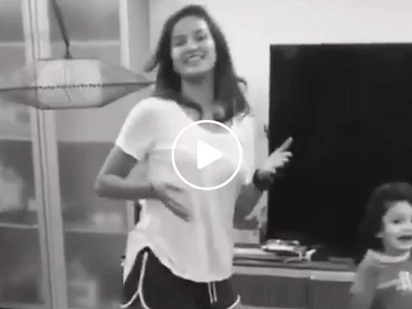 This video of Sarah Lahbati and her adorable kid Zion will make you dance along