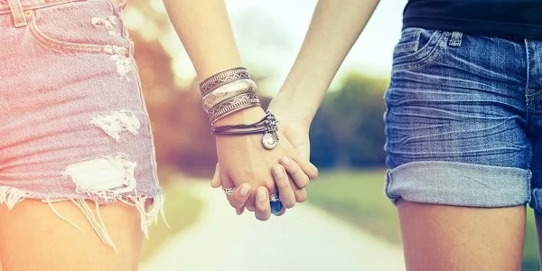 I Love My New Boyfriend, But He Wants Me To Throw Out My Lesbian Daughter, What Should I Do?' I Love My New Boyfriend, But He Wants Me To Throw Out My Lesbian Daughter, What Should I Do?'