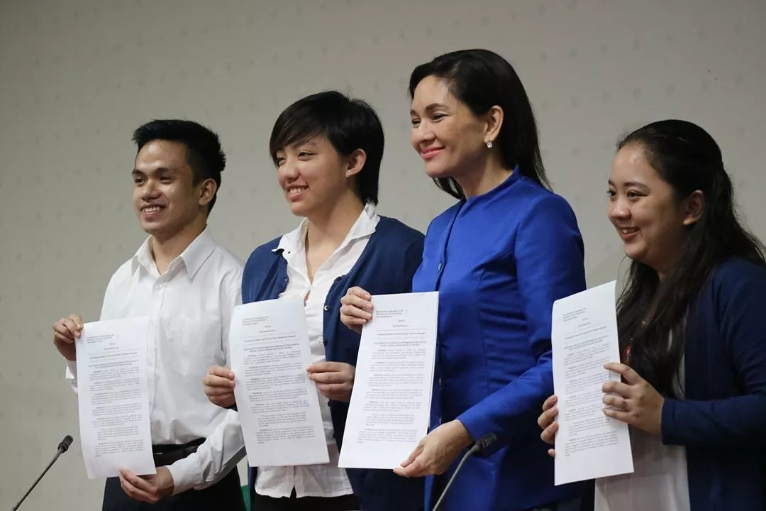 Hontiveros files resolution to commemorate Martial Law Hontiveros files resolution to commemorate Martial Law