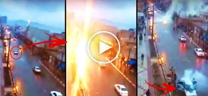 Watch this moving car get violently struck by lightning during rainy weather! What happened next will terrify you!