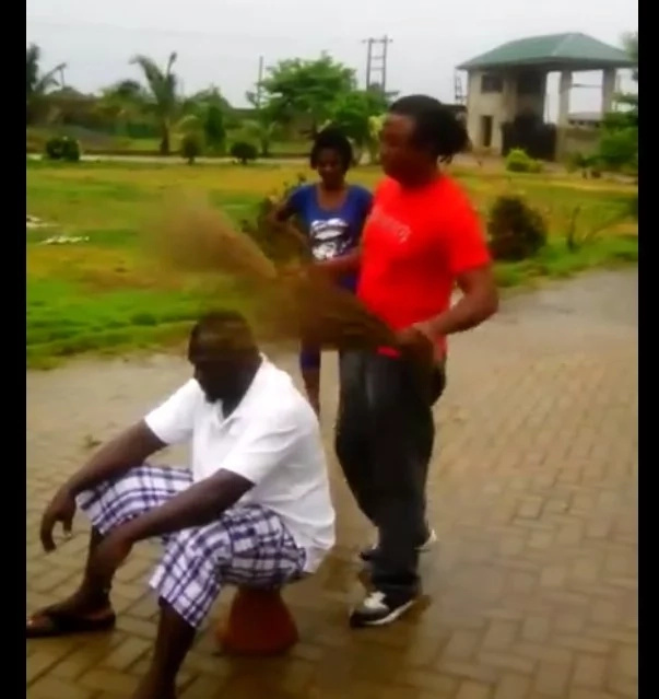 Check out how this man uses a broom to catch a thief (photo, video) Check out how this man uses a broom to catch a thief (photo, video)