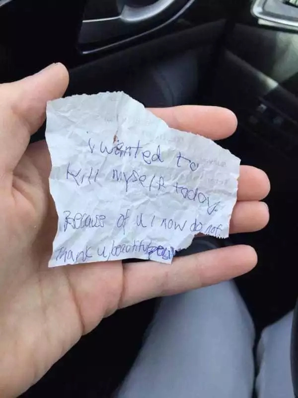 Mom Buys Homeless Man Breakfast, Then He Writes Her A Note With A Shocking Confession! Mom Buys Homeless Man Breakfast, Then He Writes Her A Note With A Shocking Confession!