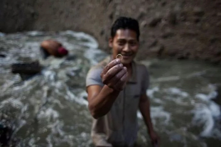 Treasure hunting in Hell on Earth Treasure hunting in Hell on Earth