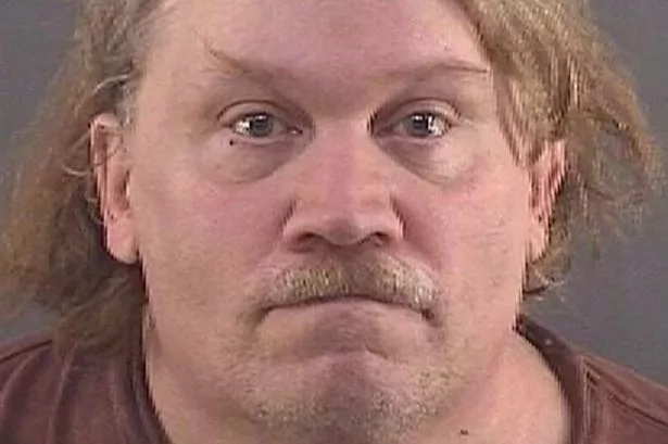 Illinois Man Caught Having Threesome With BOTH His Dogs Illinois Man Caught Having Threesome With BOTH His Dogs