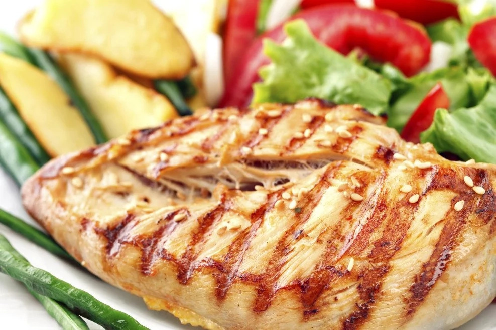 What Should You Eat Before and After A Workout?