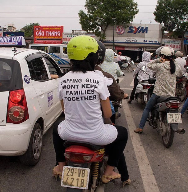 Hilarious English statements find their way on clothing Hilarious English statements find their way on clothing