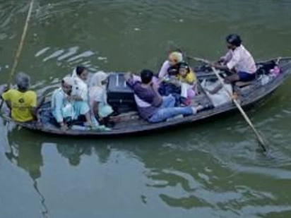 Floods strikes India’s holy city, KILLING 300 and leaving 100,000 homeless