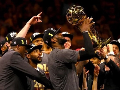 Why LeBron is the best basketball player, not Jordan, nor Curry