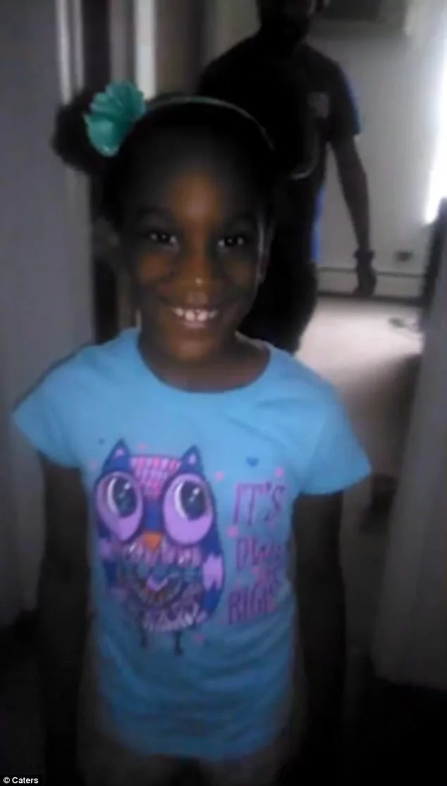See how dad coaches daughter, 6, how to walk in high heels (photos, video) See how dad coaches daughter, 6, how to walk in high heels (photos, video)