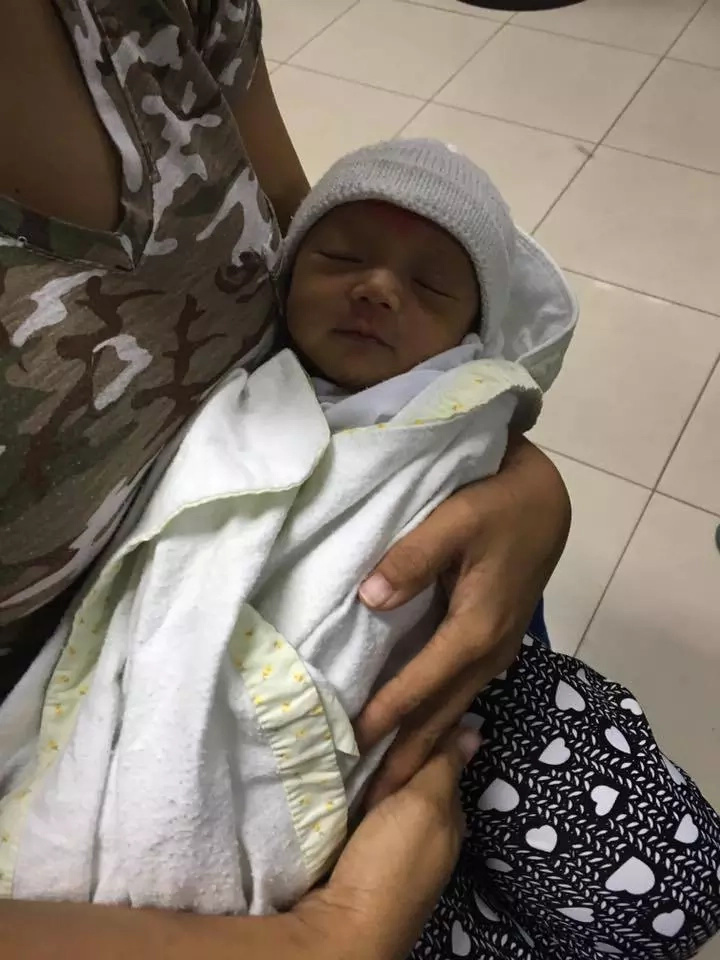 Dead baby returns to life through the intercession of St. Teresa Dead baby returns to life through the intercession of St. Teresa