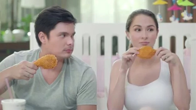 Dingdong and Yanyan advertise McDonald chicken Dingdong and Yanyan advertise McDonald chicken