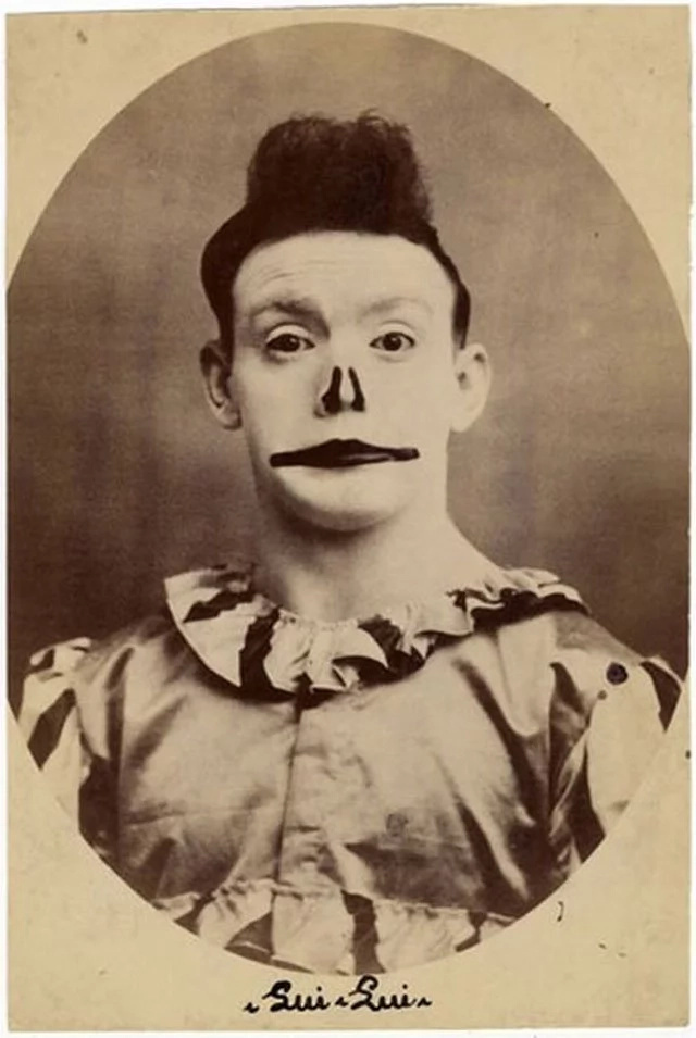34 Vintage Photos Of Creepy Clowns That Will Make You Lose All Sh*t 34 Vintage Photos Of Creepy Clowns That Will Make You Lose All Sh*t