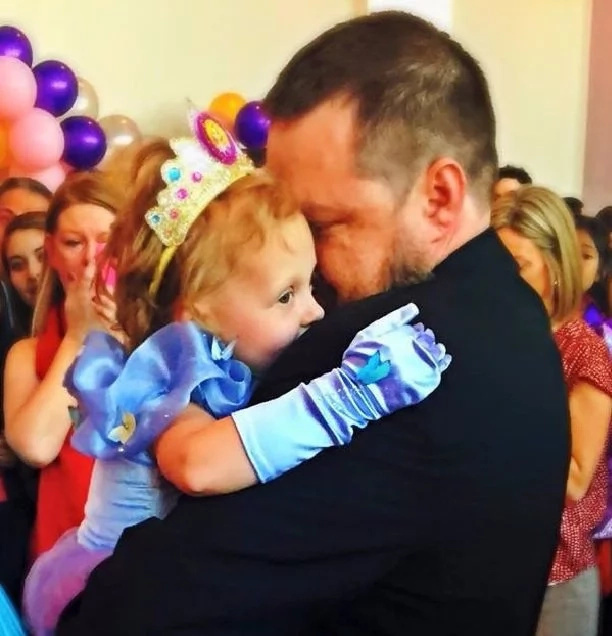 Parents throw the most awesome birthday party for terminally ill daughter