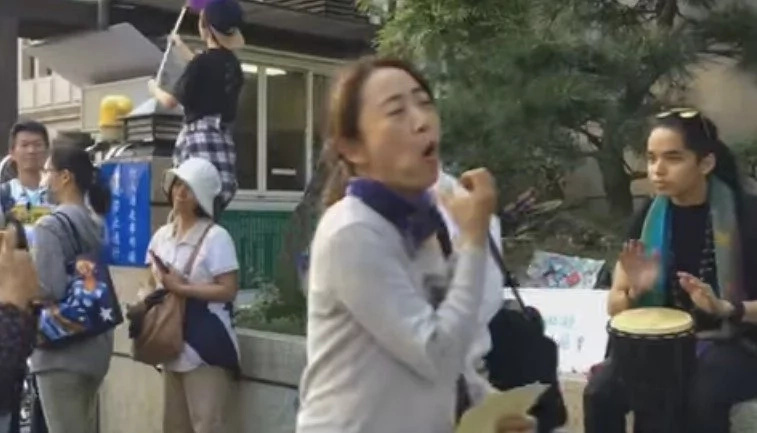 Taiwanese Grandma Makes THIS Rude Gesture After Meeting GAYS Taiwanese Grandma Makes THIS Rude Gesture After Meeting GAYS