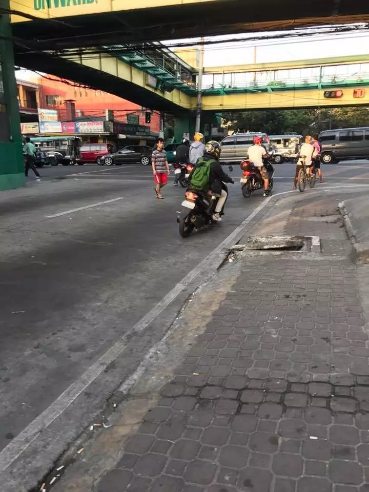 Attention! This Young Rider Hit a Pedestrian and Just Took Off! Attention! This Young Rider Hit a Pedestrian and Just Took Off!