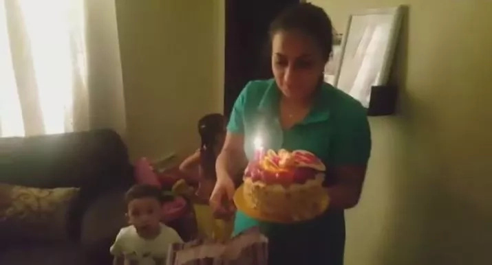 OFW in Kuwait was surprised during her birthday, employers went out of their way to buy her gifts and cake OFW in Kuwait was surprised during her birthday, employers went out of their way to buy her gifts and cake