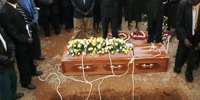 Government official buried with money