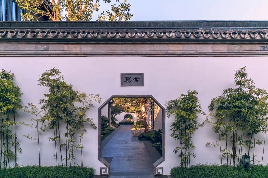 Photos of most expensive estate in China shows not everybody touched by overcrowding population there Photos of most expensive estate in China shows not everybody touched by overcrowding population there