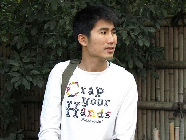 Hilarious English statements find their way on clothing Hilarious English statements find their way on clothing