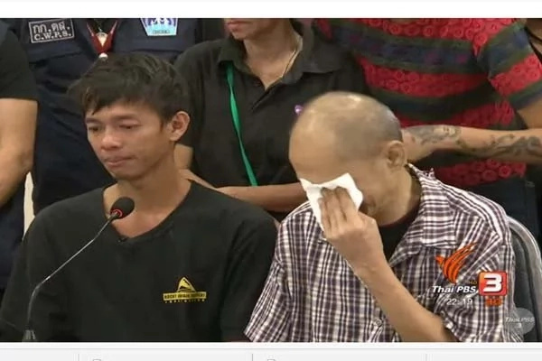 Father Reunites With Son Who Ran Away When He Was 10. This Reunion After 15 Years Will Bring You To Tears! Father Reunites With Son Who Ran Away When He Was 10. This Reunion After 15 Years Will Bring You To Tears!
